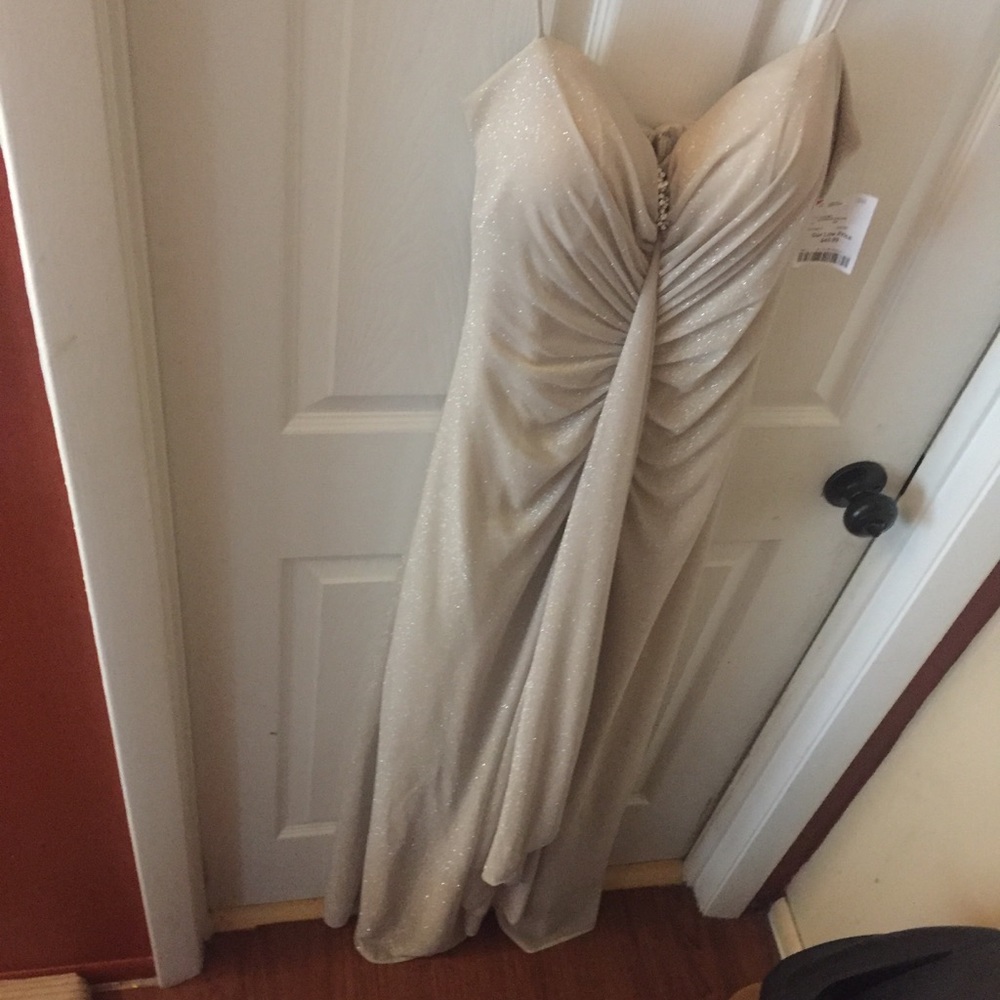 NWT prom Dress